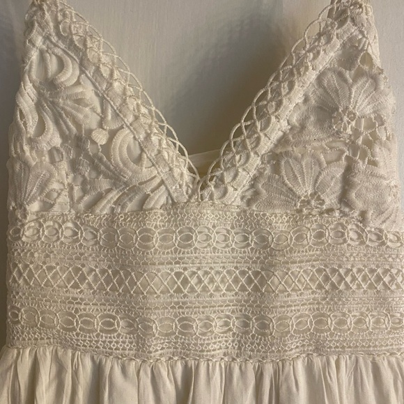 White sundress - Picture 2 of 3